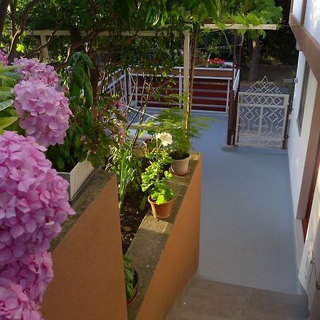 Guest House Kuzmanic Hvar Island ภายนอก รูปภาพ