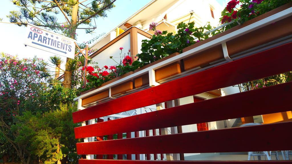 Guest House Kuzmanic Hvar Island ภายนอก รูปภาพ